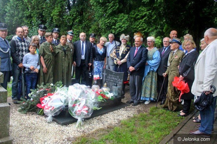 oddali-czesc-zonierzowi-pierwszej-kompanii-kadrowej-foto-64443