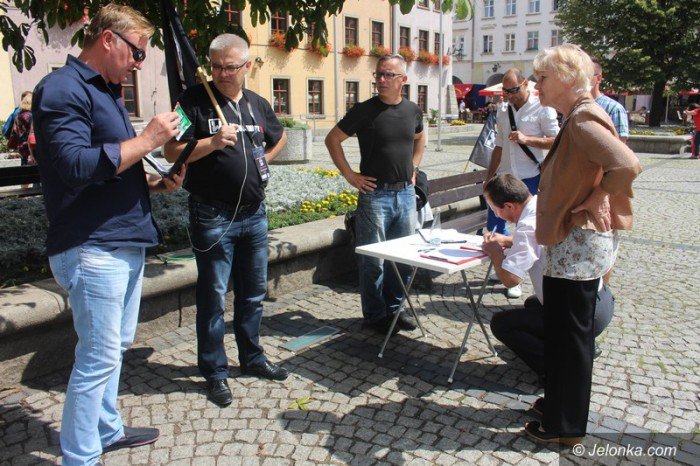 chca-referendum-w-sprawie-uchodzcow-foto-64457