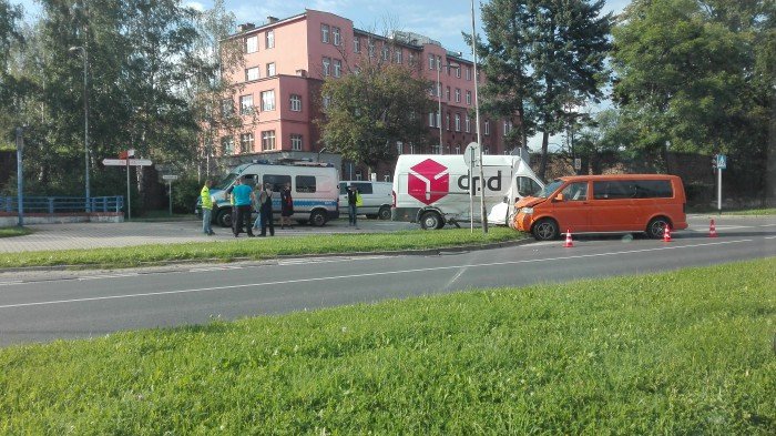 wypadek-na-jana-pawa-ii-jedna-osoba-w-szpitalu-foto-64518