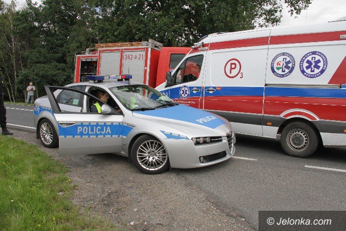 wypadek-na-sudeckiej-dwie-osoby-w-szpitalu-foto-64522
