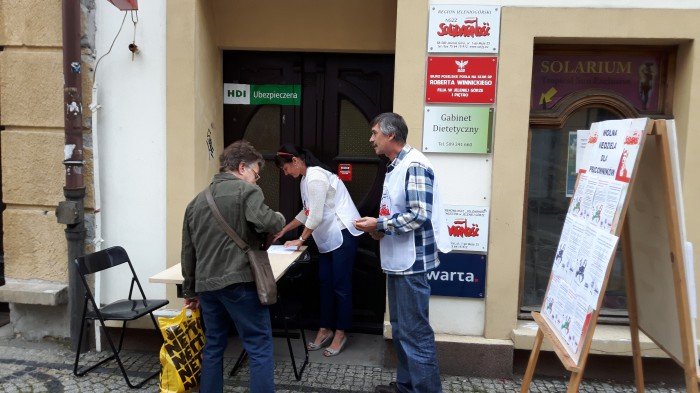 s-chce-zakazu-handlu-w-niedziele-zbiorka-podpisow-foto-64539