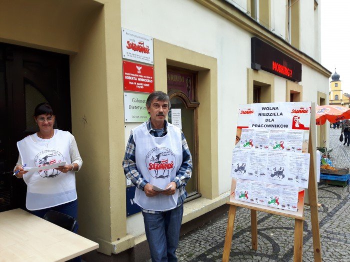 s-chce-zakazu-handlu-w-niedziele-zbiorka-podpisow-foto-64539