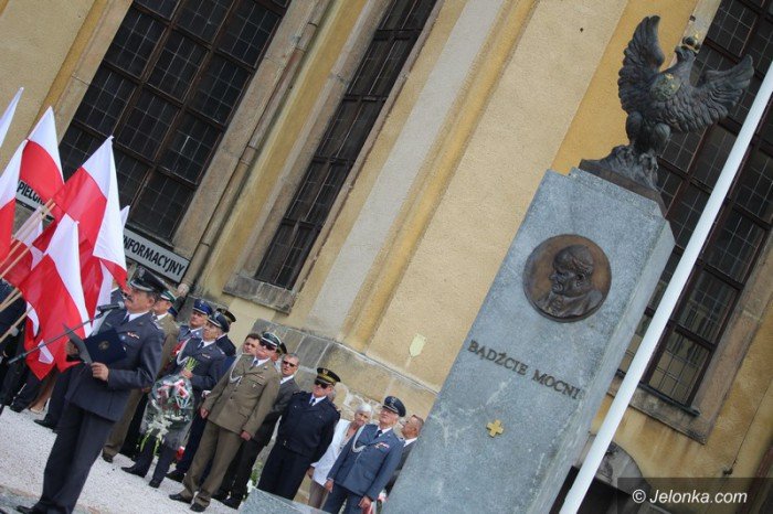 jeleniogorzanie-oddali-hod-zonierzom-foto-64556