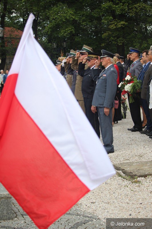 jeleniogorzanie-oddali-hod-zonierzom-foto-64556