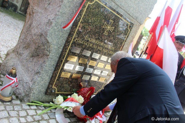 jeleniogorzanie-oddali-hod-zonierzom-foto-64556