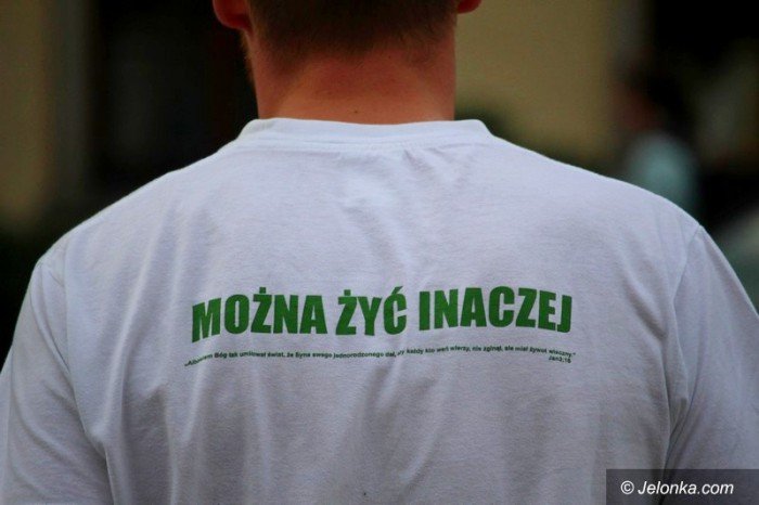 modziez-prezentowaa-swoja-wiare-foto-64601