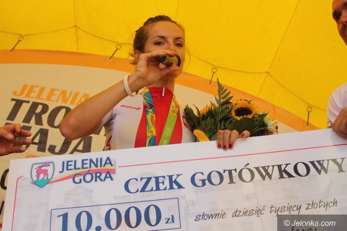 maja-woszczowska-powitana-jak-krolowa-foto-64728