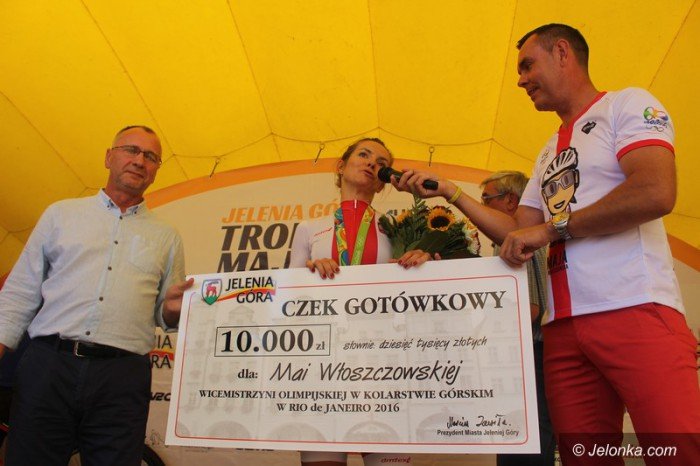 maja-woszczowska-powitana-jak-krolowa-foto-64728