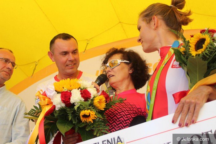 maja-woszczowska-powitana-jak-krolowa-foto-64728
