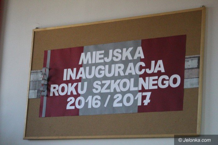 miejskie-rozpoczecie-roku-podniose-i-radosne-foto-64808