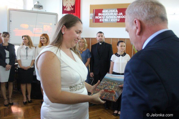 miejskie-rozpoczecie-roku-podniose-i-radosne-foto-64808