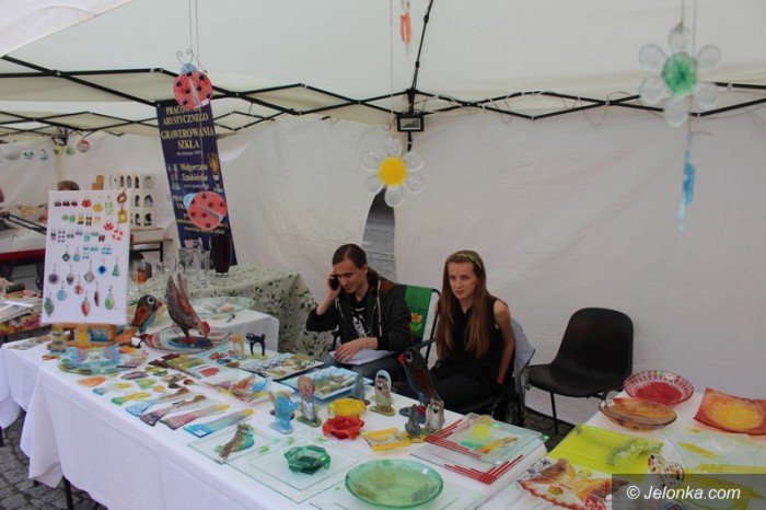rzemieslnicy-prezentuja-sie-na-artglass-festiwalu-foto-64832