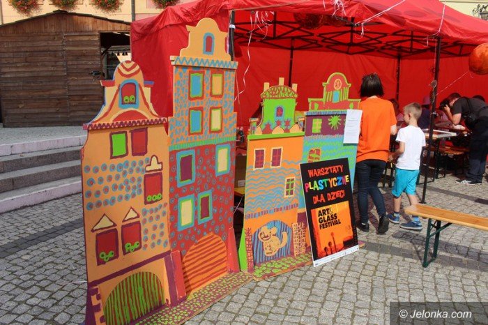 rzemieslnicy-prezentuja-sie-na-artglass-festiwalu-foto-64832