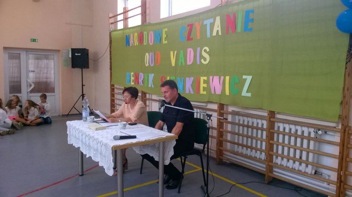 robert-dudzik-i-narodowe-czytanie-w-sp13-foto-64844