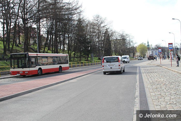 czytelnik-mzk-mija-sie-z-pociagami-foto-64866