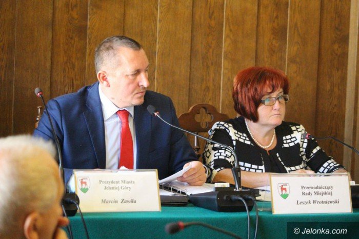 miasto-zaduza-sie-na-kolejne-24-miliony-zotych-foto-64870