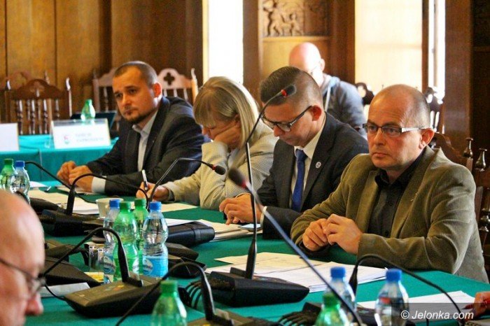miasto-zaduza-sie-na-kolejne-24-miliony-zotych-foto-64870