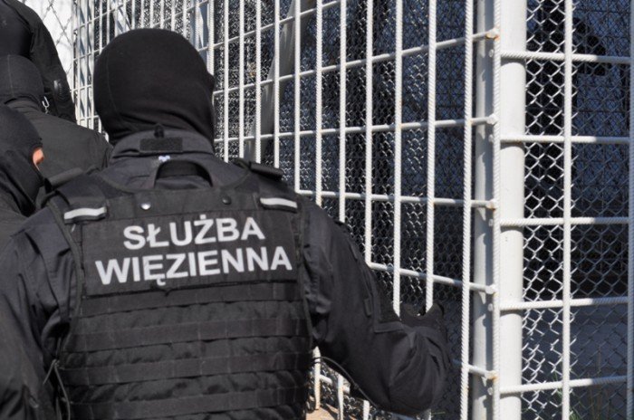 specjalne-suzby-wiezienne-szkoliy-sie-w-jeleniej-gorze-foto-64882