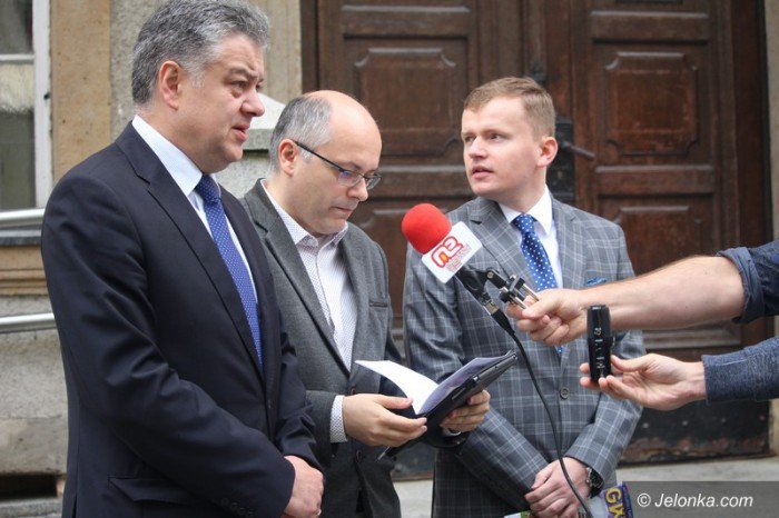 politycy-pis-o-zmianach-w-oswiacie-i-wodniku-foto-64889