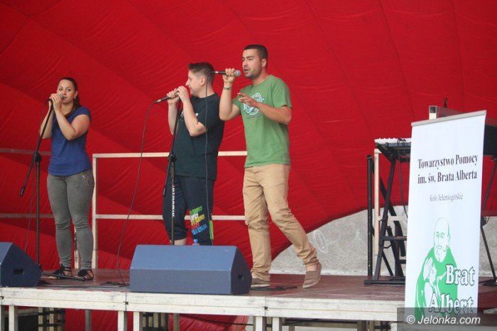talerz-miosierdzia-z-gwiazdami-w-jeleniej-gorze-foto-64921