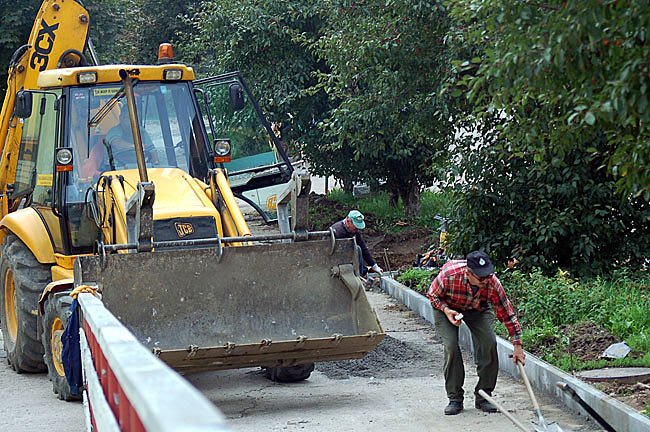 Wiele miejsc na osiedlu jest rozkopanych.