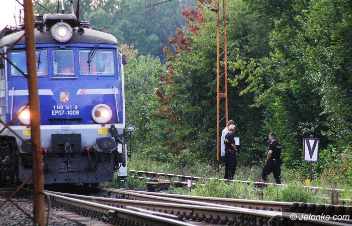 smierc-na-torach-w-janowicach-wielkich-foto-64946