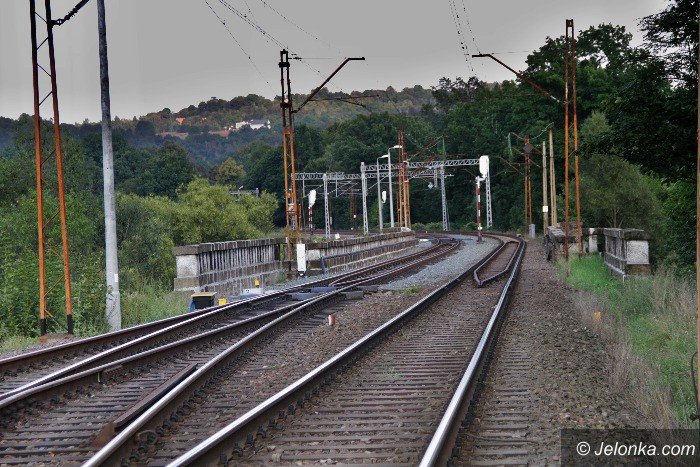 smierc-na-torach-w-janowicach-wielkich-foto-64946