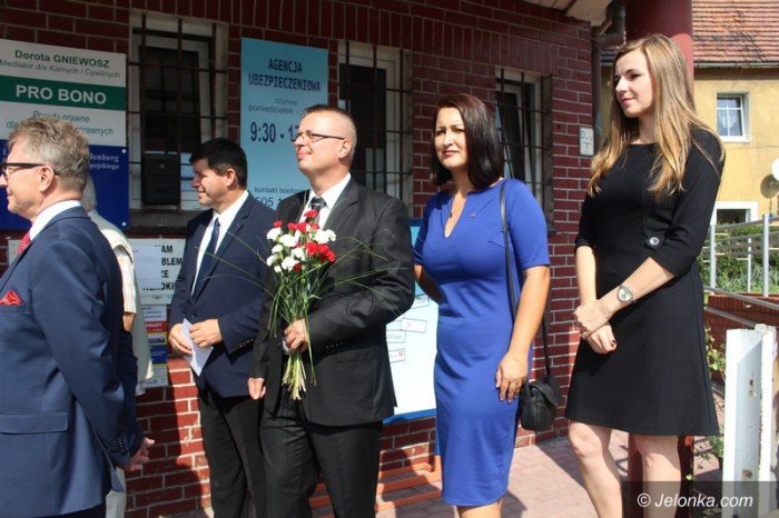 otwarto-biuro-posanki-nowoczesnej-foto-64953