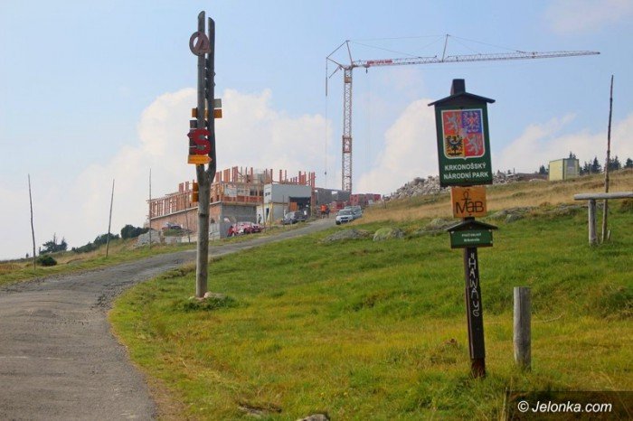 czesi-odbudowuja-petrova-boude-foto-65013