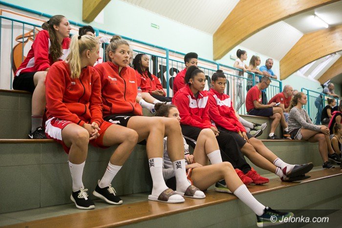 rozpocza-sie-miedzynarodowy-turniej-polska-basket-foto-65040