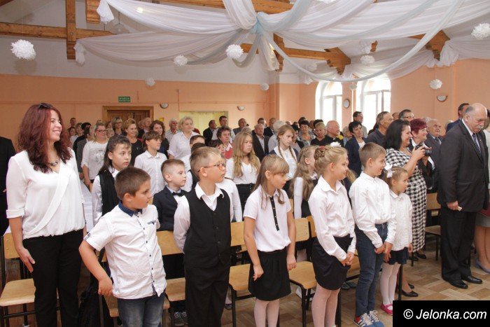 podwojna-uroczystosc-szkoy-w-siedlecinie-foto-65159