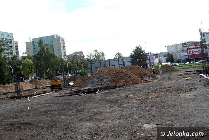 co-na-byym-parkingu-na-zabobrzu-foto-65244