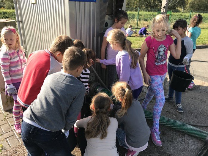 dzieci-razem-z-wodnikiem-foto-65254