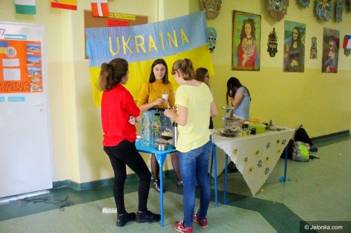 jezykowe-i-kulinarne-podroze-uczniow-jedynki-foto-65269