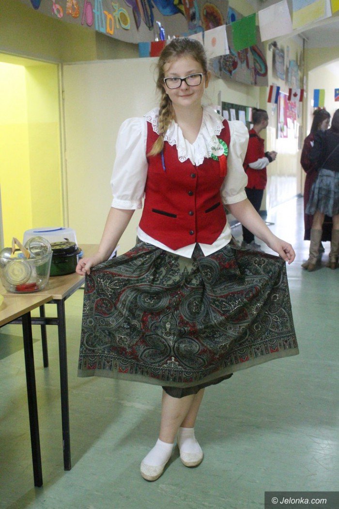 jezykowe-i-kulinarne-podroze-uczniow-jedynki-foto-65269