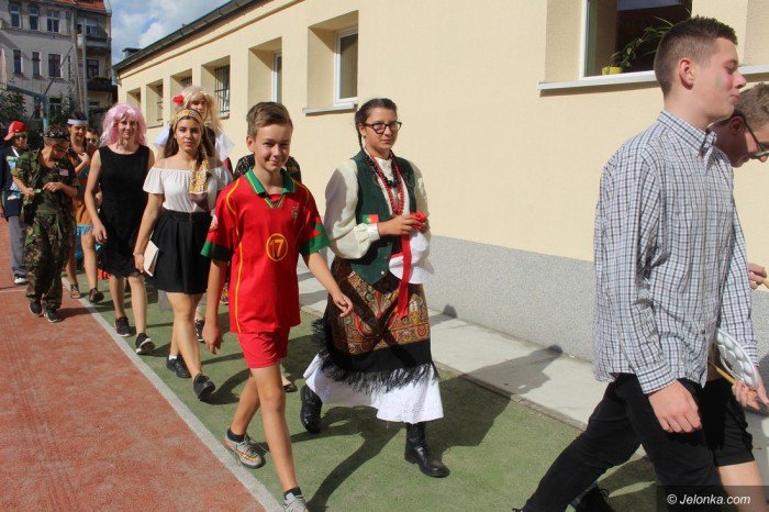 jezykowe-i-kulinarne-podroze-uczniow-jedynki-foto-65269