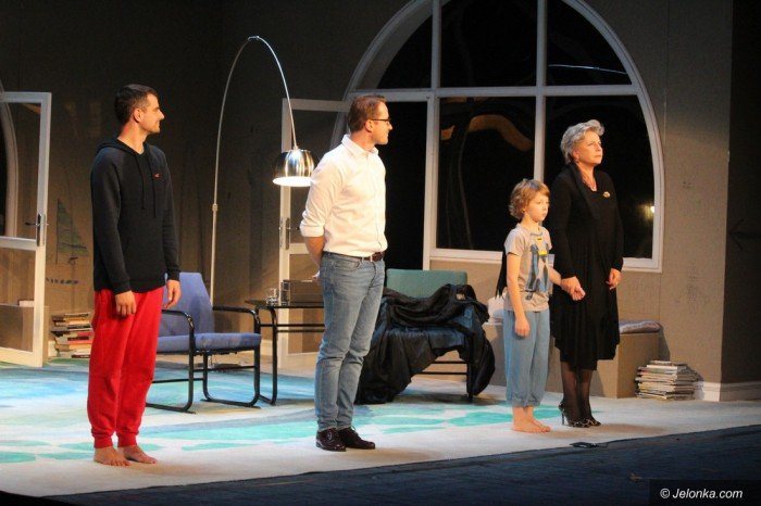 gwiazda-na-scenie-jeleniogorskiego-teatru-foto-65282