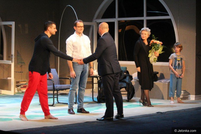 gwiazda-na-scenie-jeleniogorskiego-teatru-foto-65282
