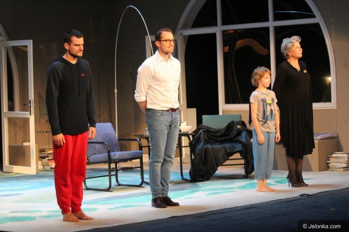 gwiazda-na-scenie-jeleniogorskiego-teatru-foto-65282