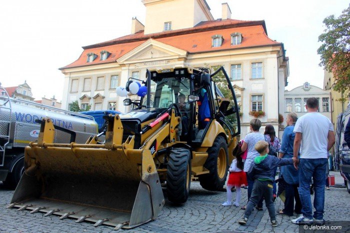 wodnik-i-partnerzy-na-placu-ratuszowym-foto-65283