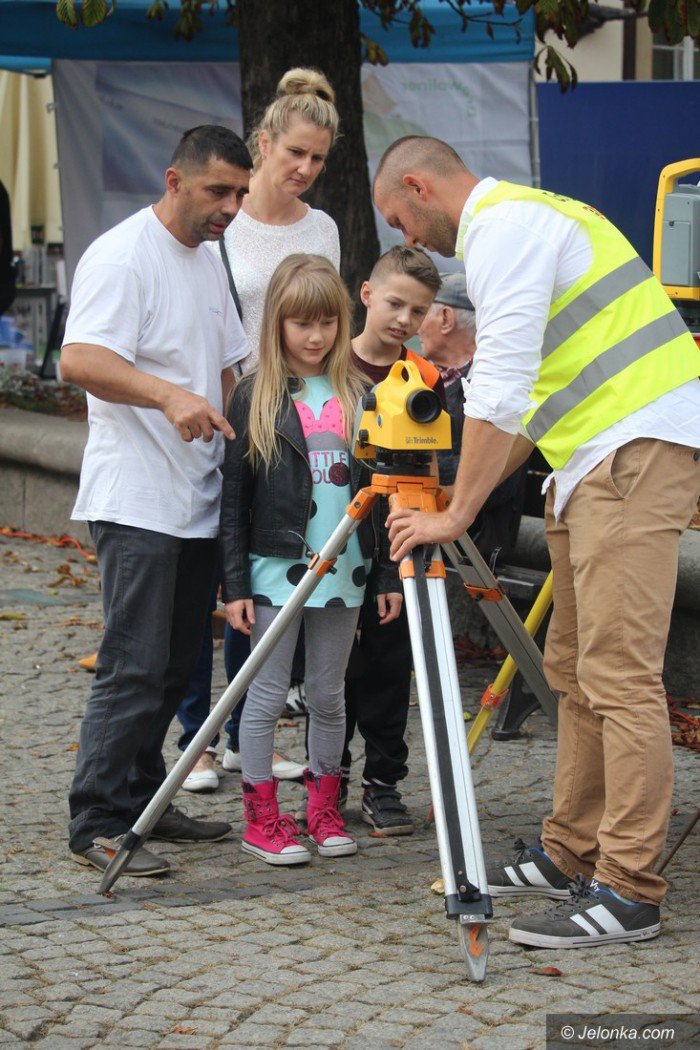 wodnik-i-partnerzy-na-placu-ratuszowym-foto-65283