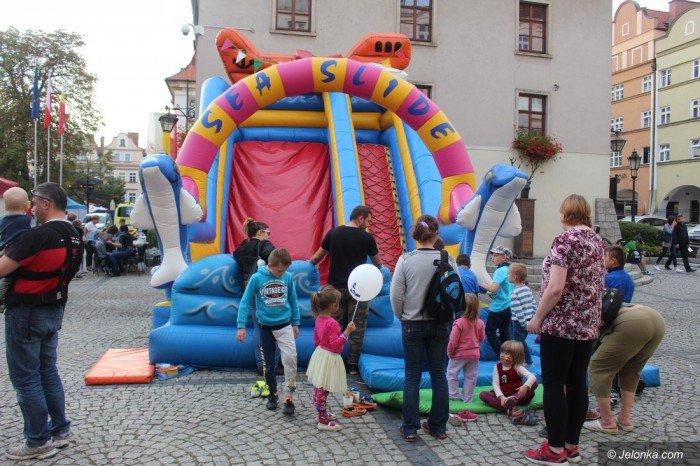 wodnik-i-partnerzy-na-placu-ratuszowym-foto-65283