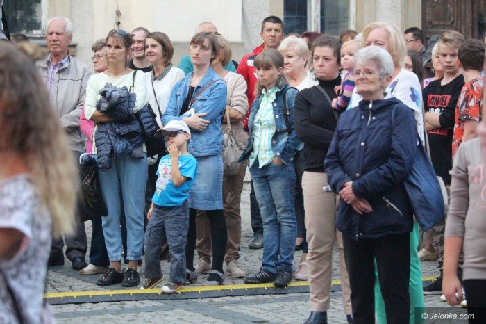wodnik-i-partnerzy-na-placu-ratuszowym-foto-65283
