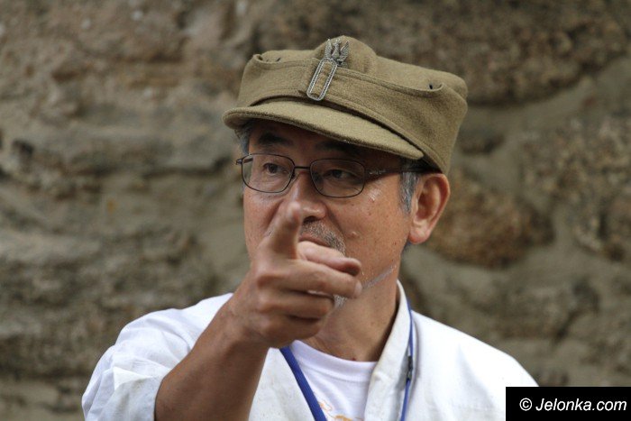 japonska-bron-w-zamku-chojnik-foto-65284