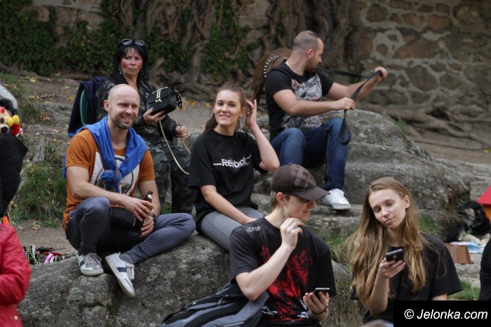 japonska-bron-w-zamku-chojnik-foto-65284