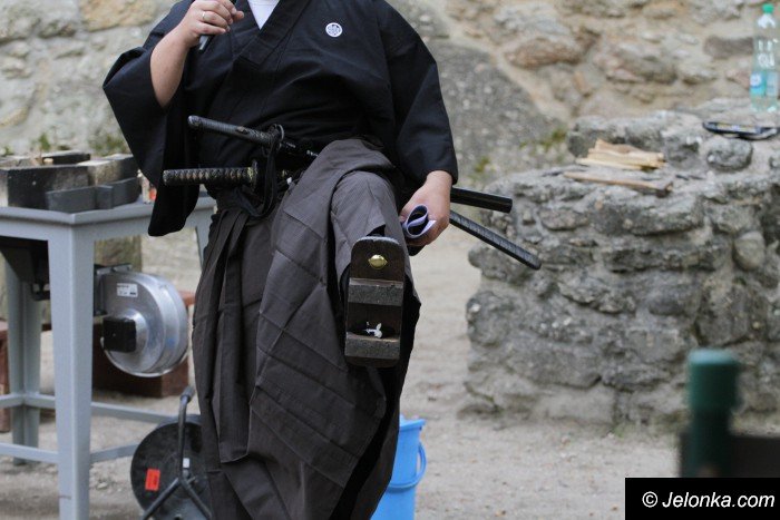 japonska-bron-w-zamku-chojnik-foto-65284