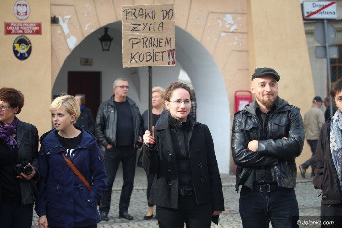 kobiety-mowia-stanowcze-nie-zakazowi-aborcji-foto-65298