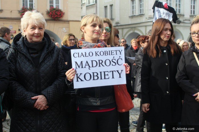 kobiety-mowia-stanowcze-nie-zakazowi-aborcji-foto-65298