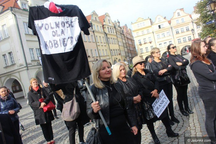 kobiety-mowia-stanowcze-nie-zakazowi-aborcji-foto-65298