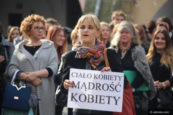 kobiety-mowia-stanowcze-nie-zakazowi-aborcji-foto-65298